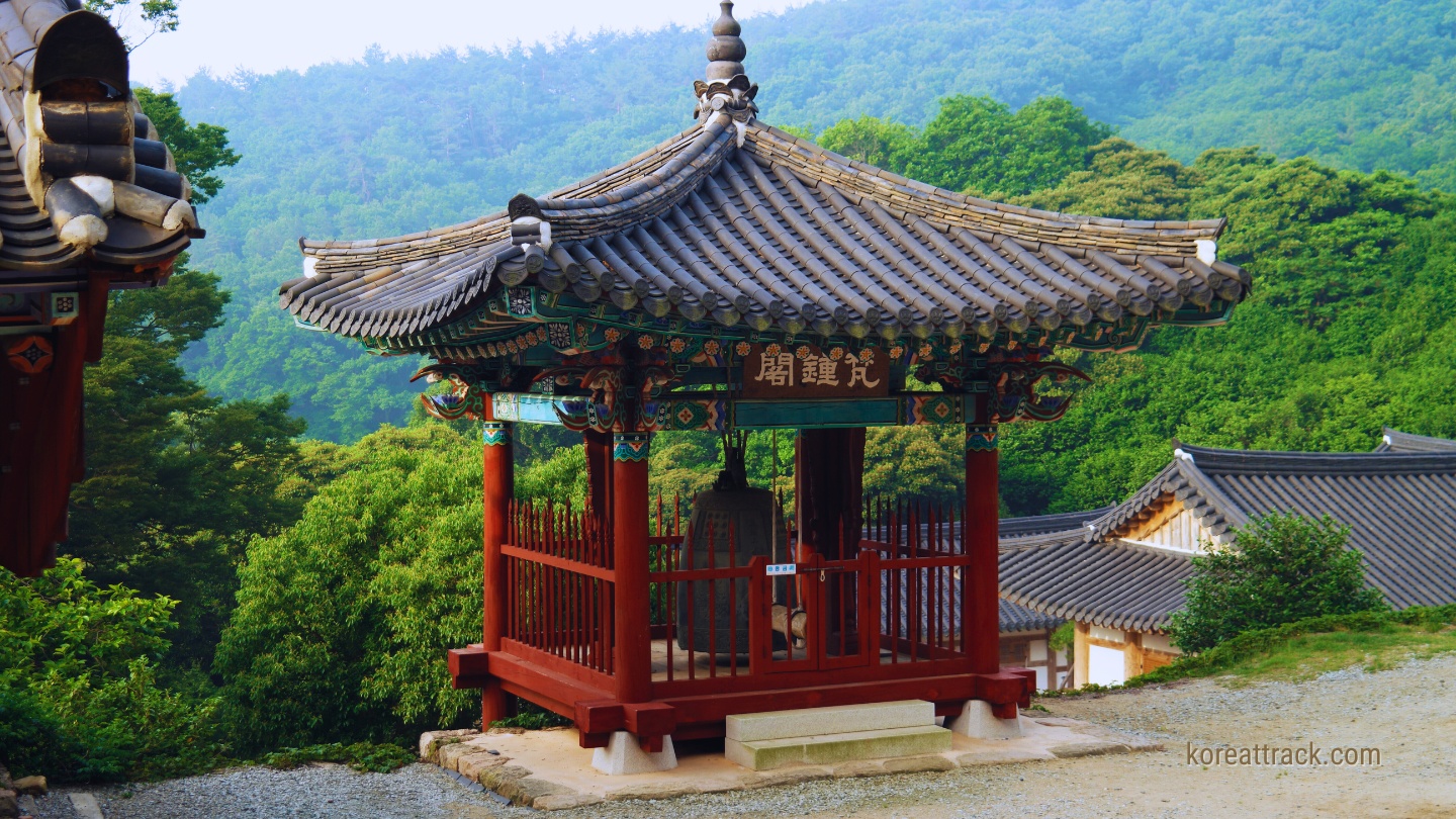 baengnyeonsa-temple-bell-pavilion