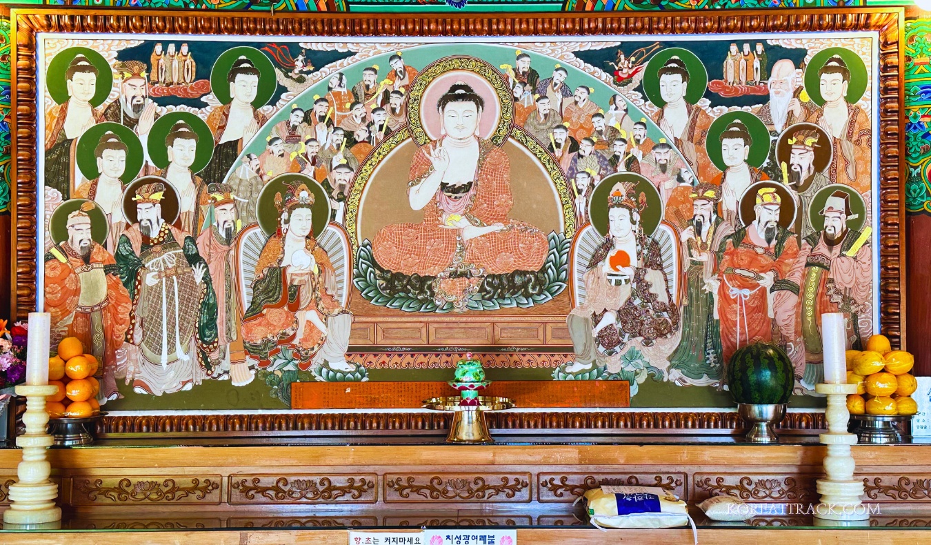 bomunsa-temple-ganghwado-samseonggak-center-buddha