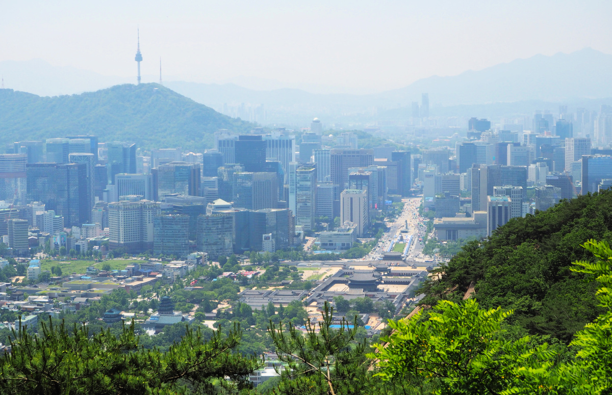 bugaksan-mountain-seoul-view