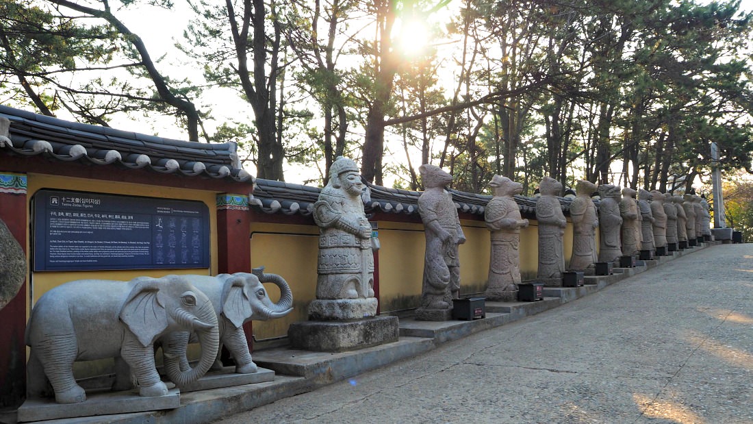 haedong-yonggungsa-temple-birth-animal-symbols