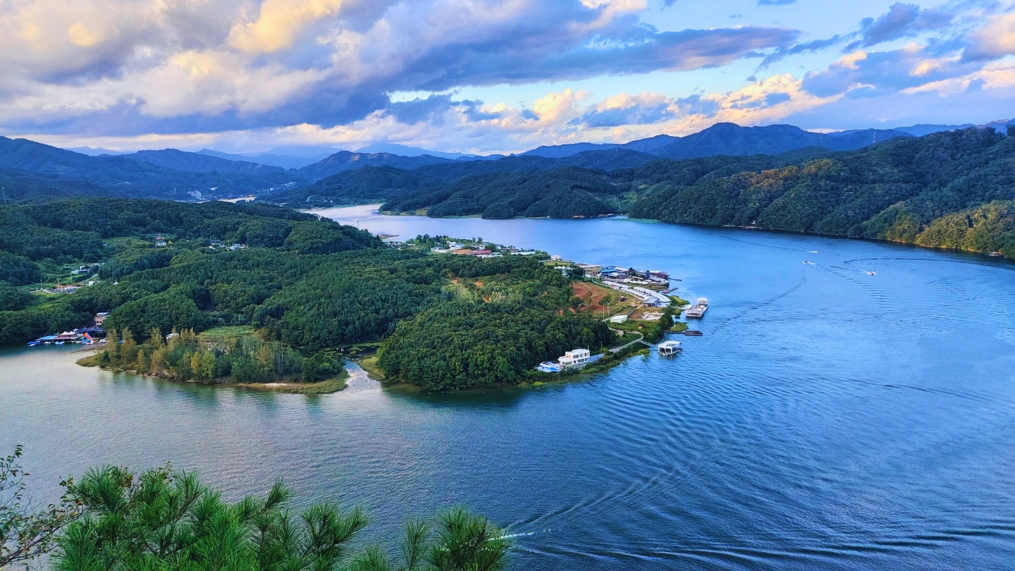 cheongpyeong-lake-view