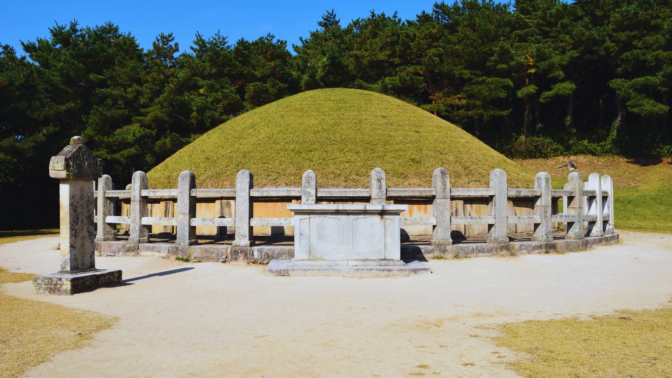 general kim yusin tomb full view