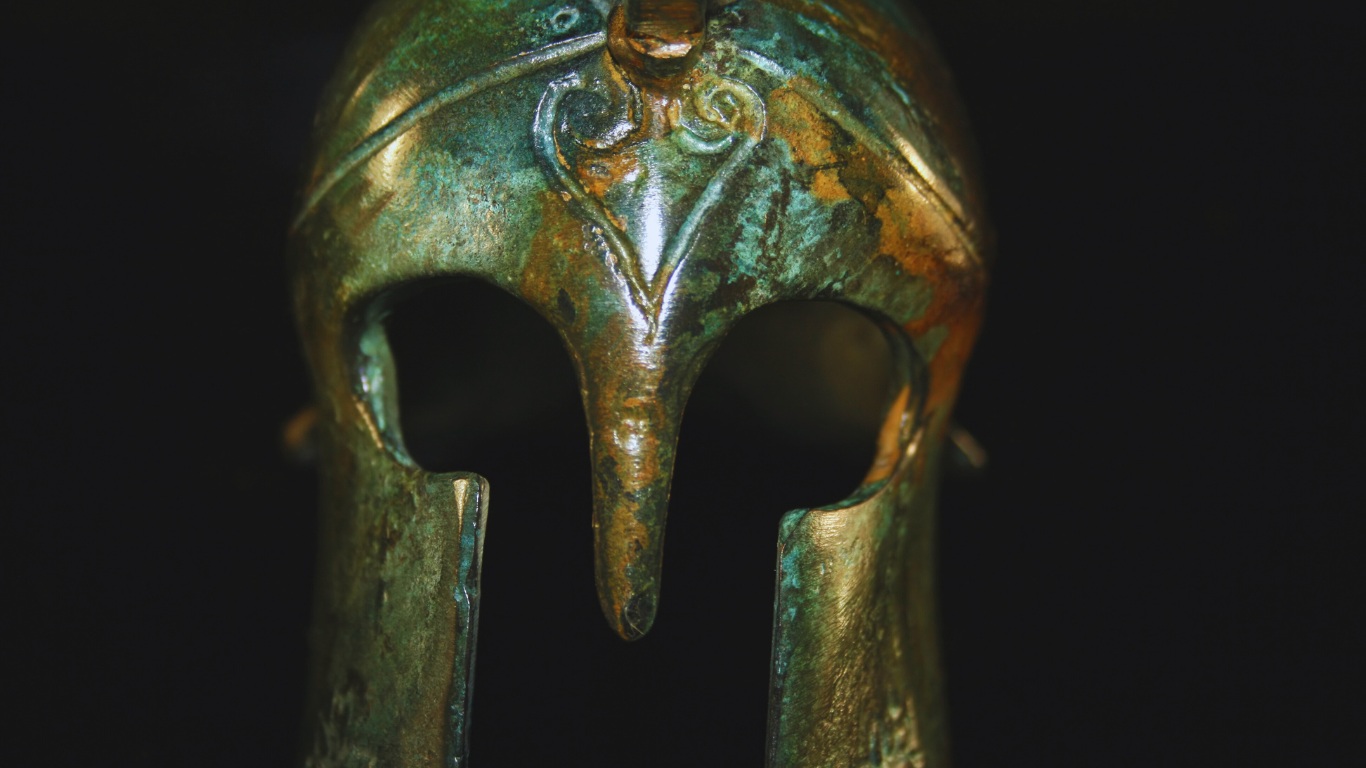 greek-bronze-helmet-closeup-cv