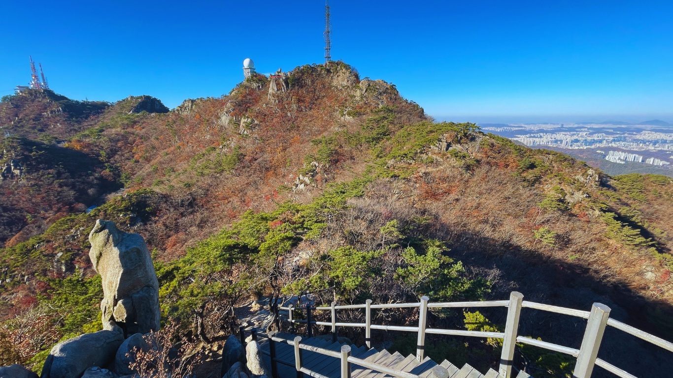 gwanaksan-mountain-park-in-seoul