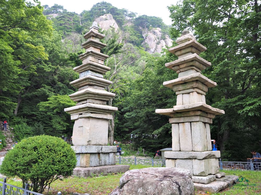 gyeryongsan-nammae-pagodas