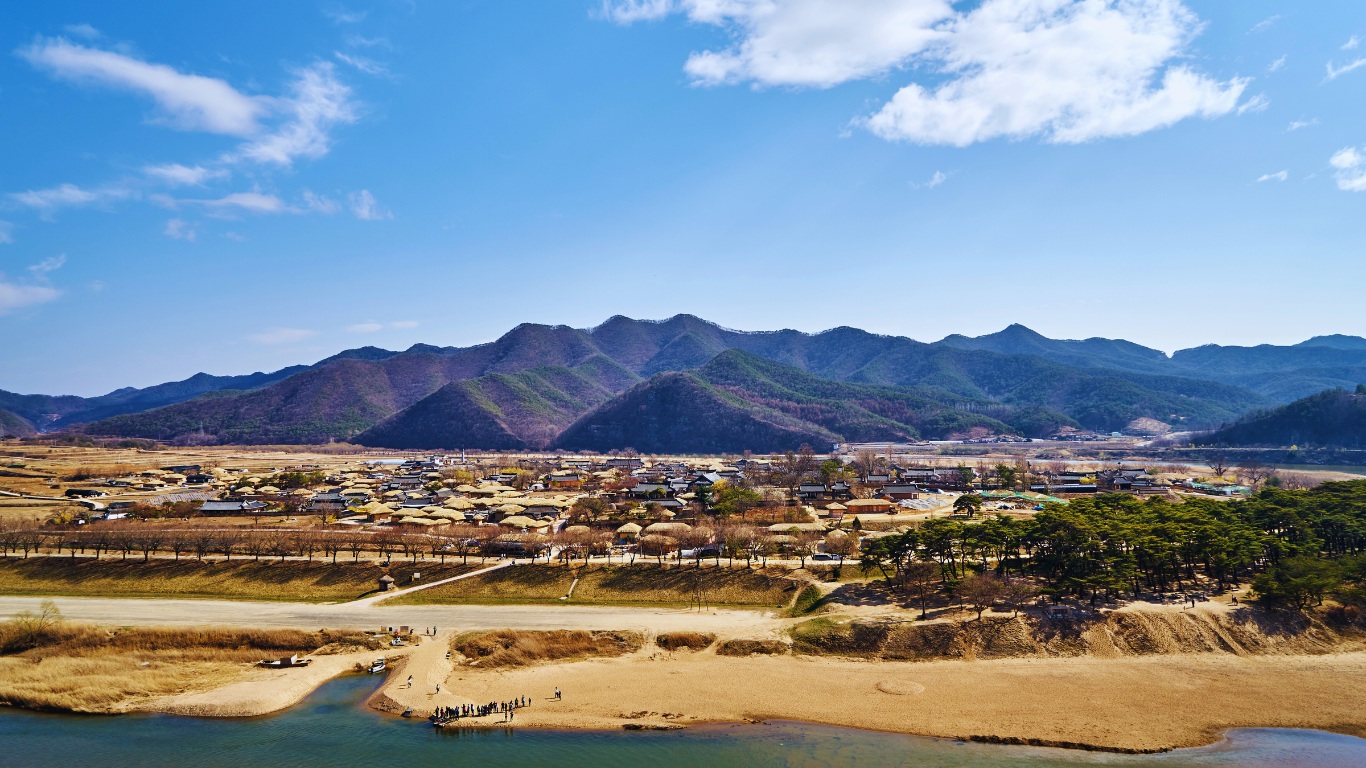 hahoe-yangdong-traditional-korean-village-river-view