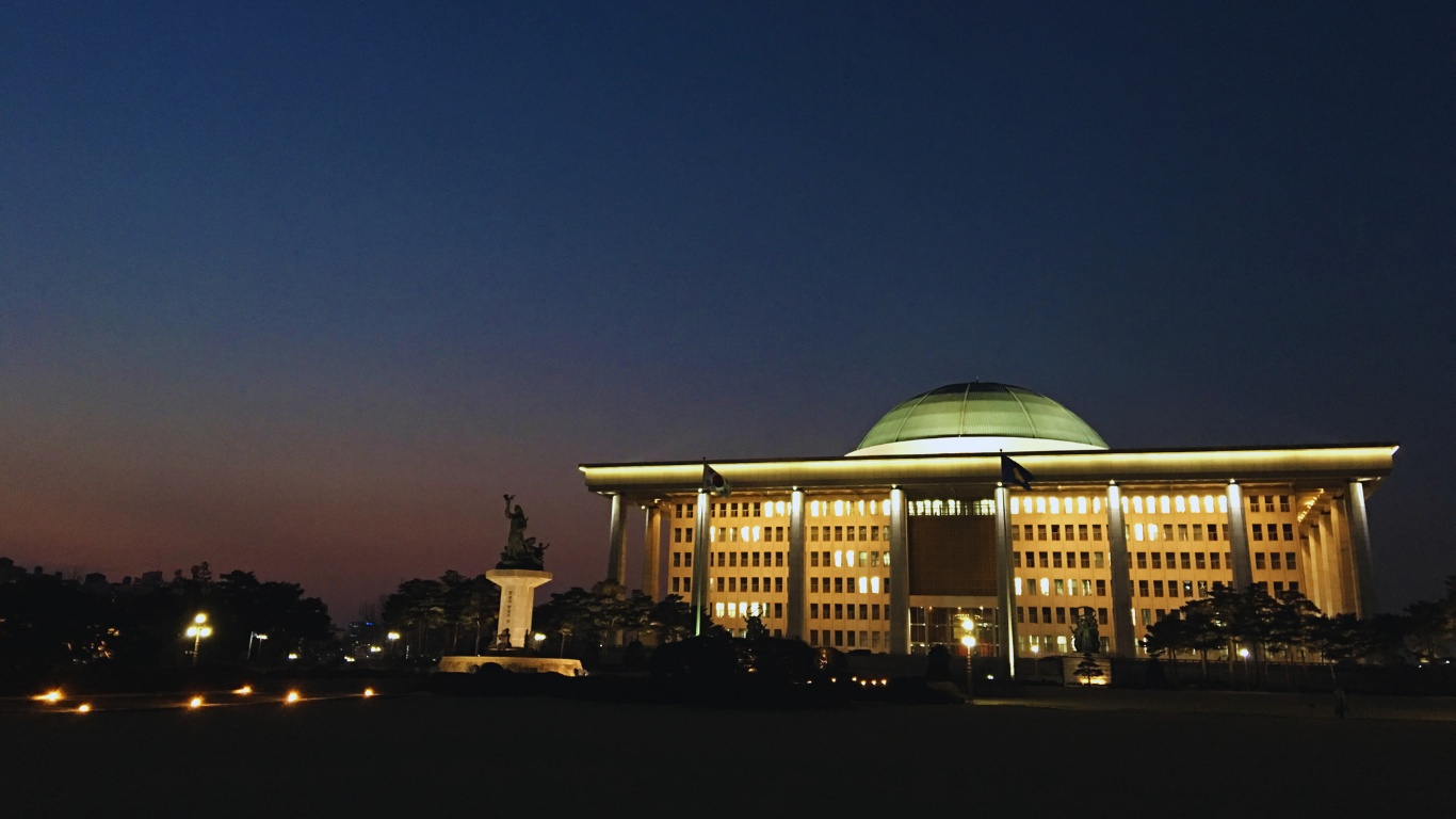 korea-national-assembly-house-evening-view