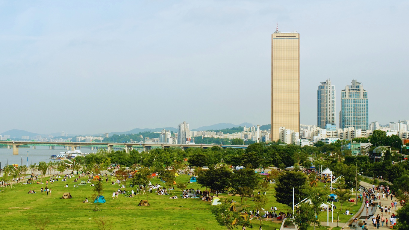 mangwon hangang park camping picnic site grass