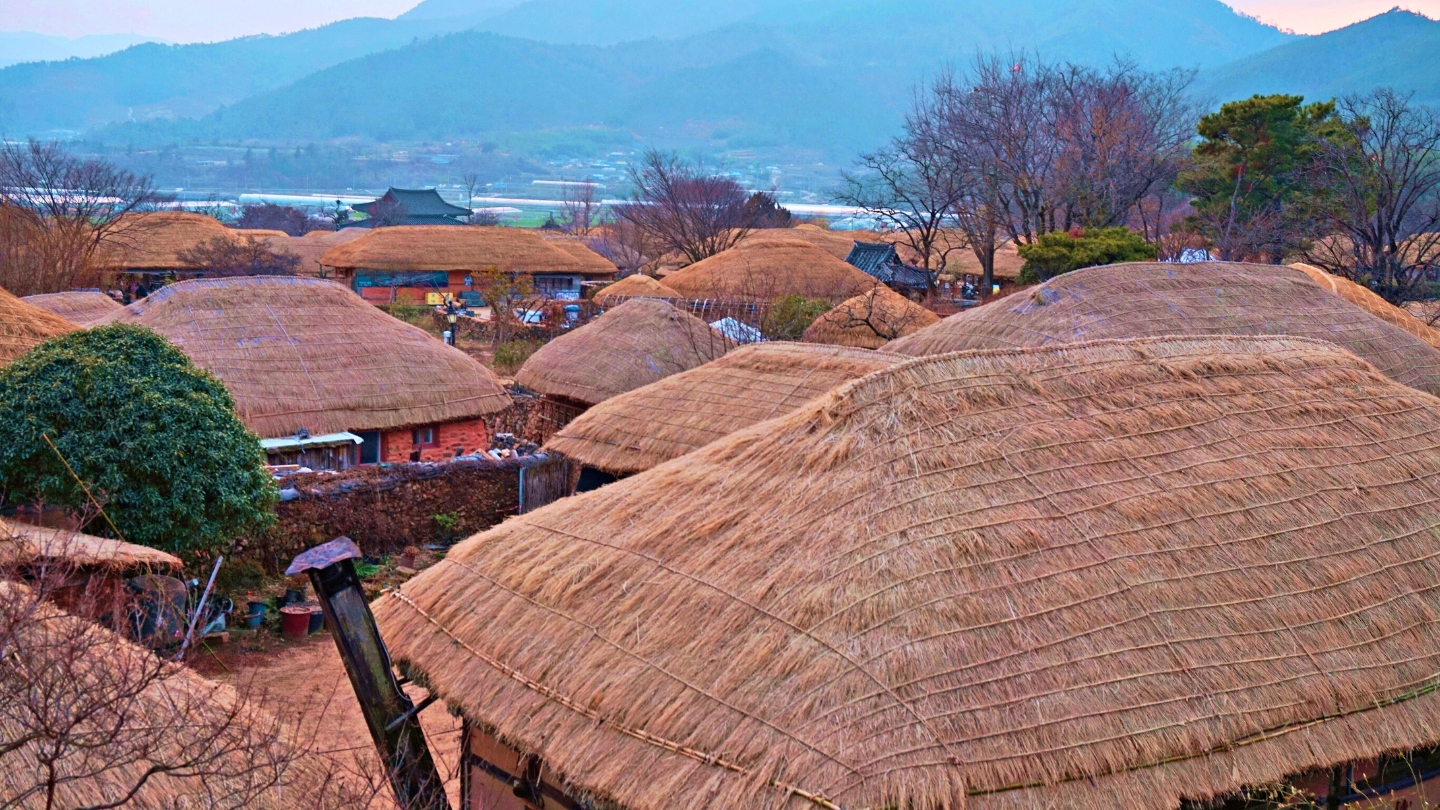 pohang-janggi-eupseong-fortress-traditional-houses