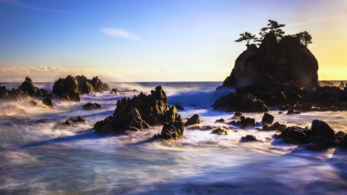 samcheok-beach-gangwon-rocky-beach-view