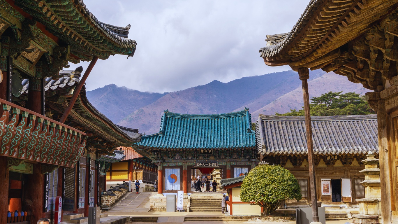 sansa-monasteries-tongdosa-buildings-view