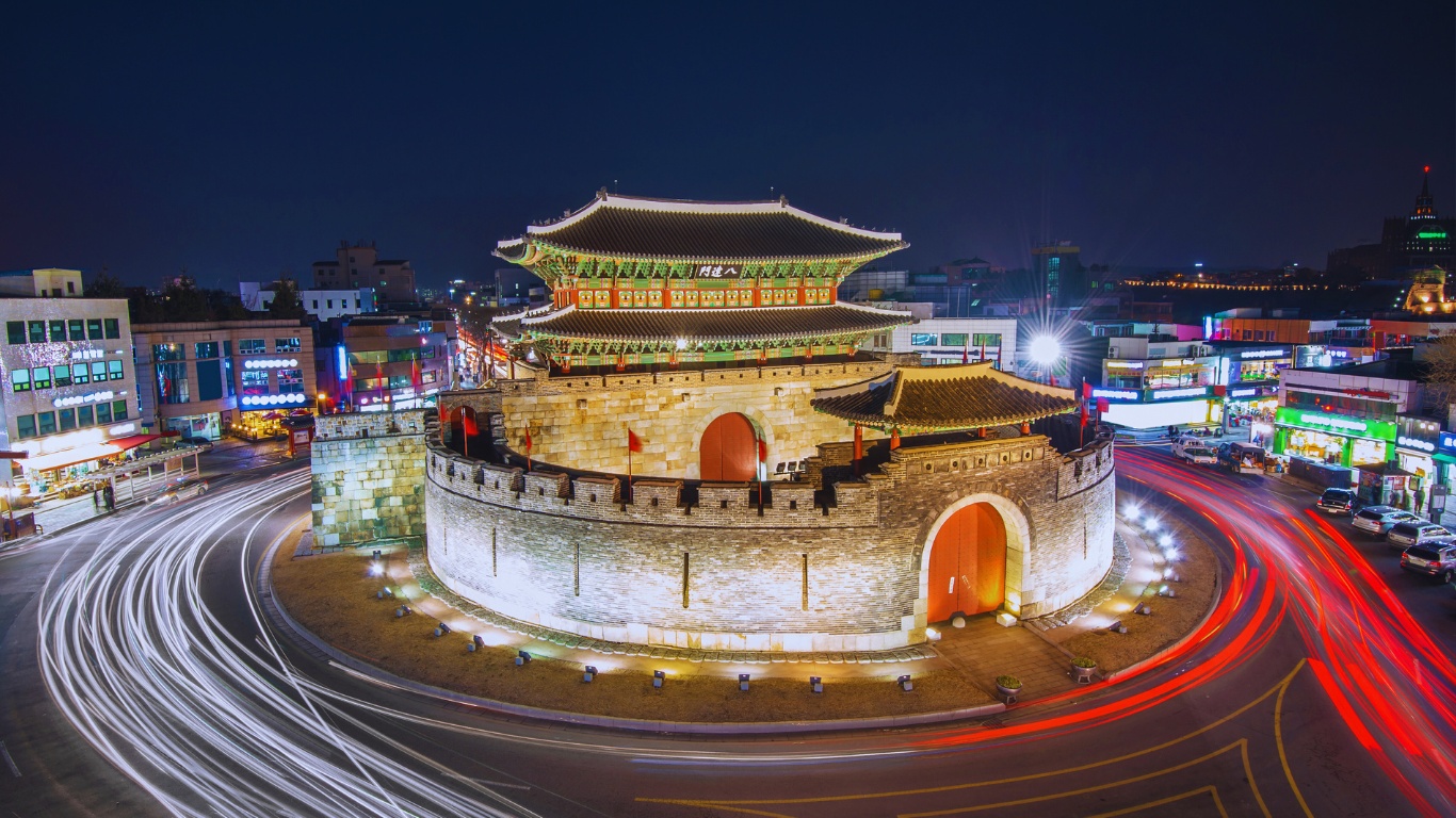 suwon-travel-attractions-hwaseong-fortress-entrance-evening