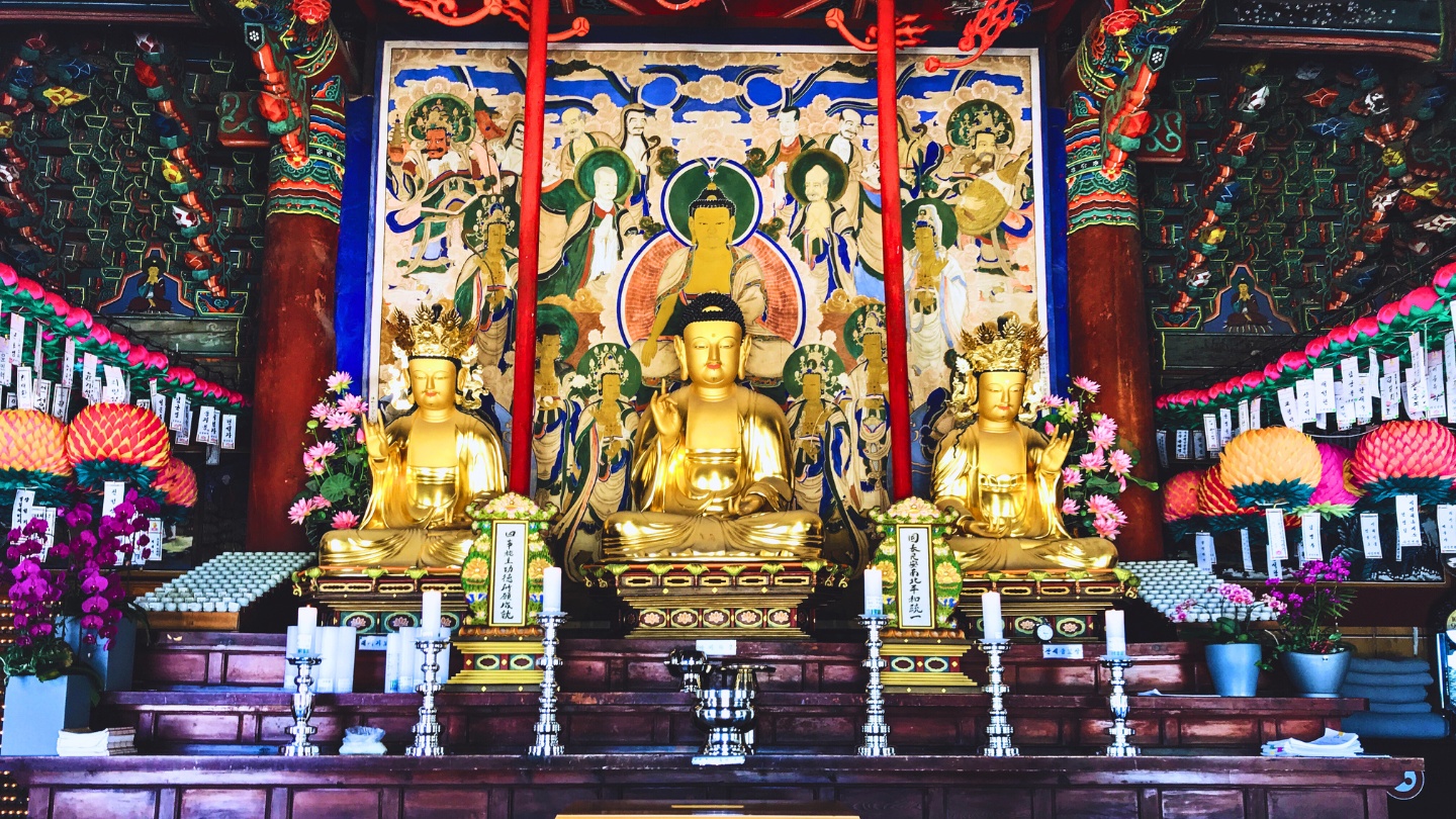 temple-buddha-statues