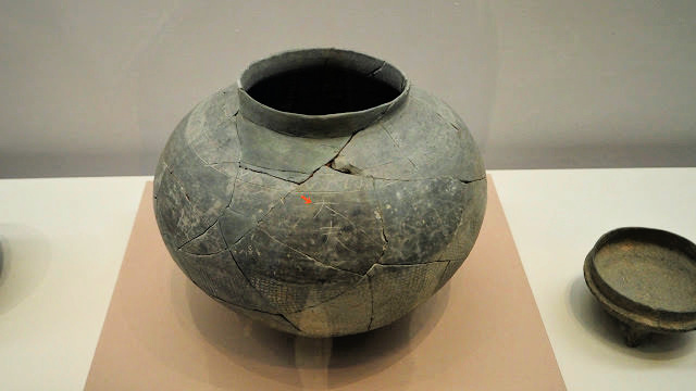 baekje-kingdom-pot