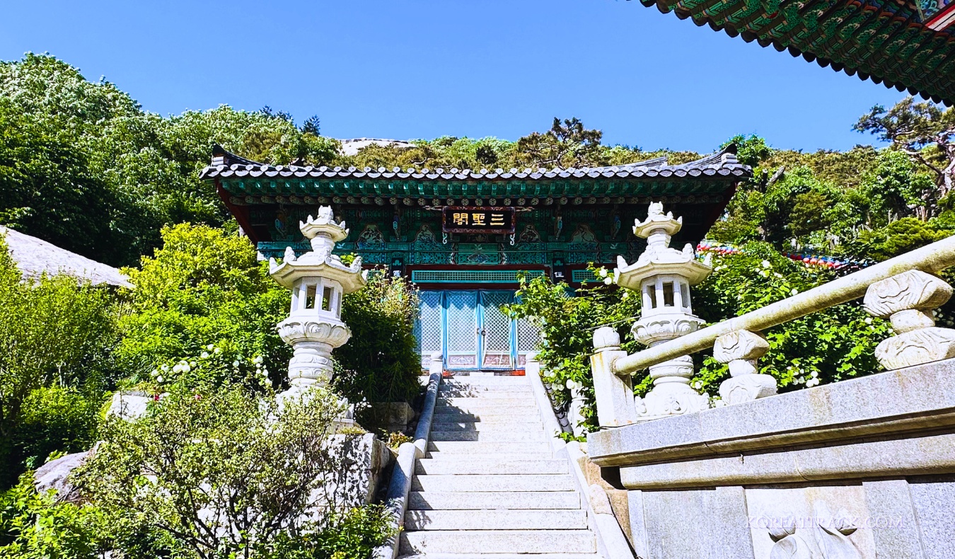 bomunsa-temple-ganghwado-samseonggak-stairs-view