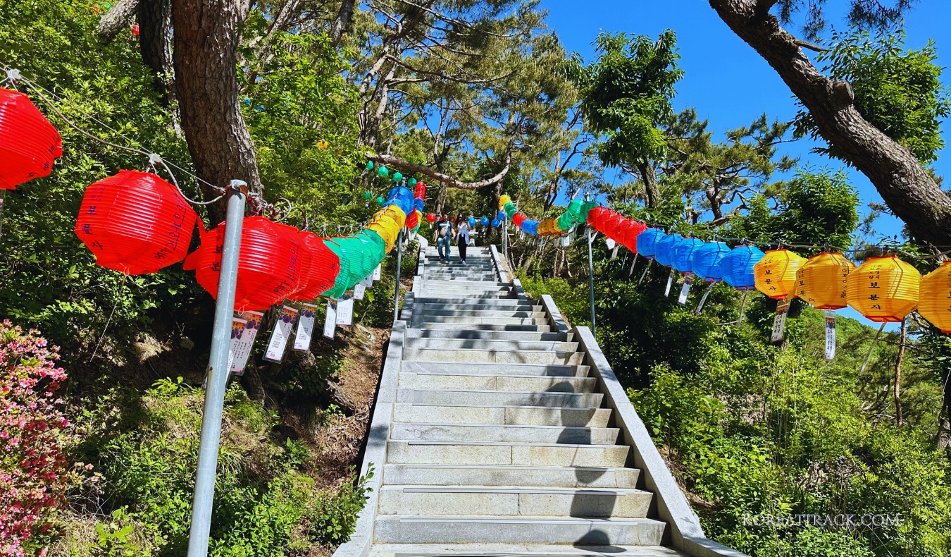 bomunsa-temple-ganghwado-steps-lanterns-view