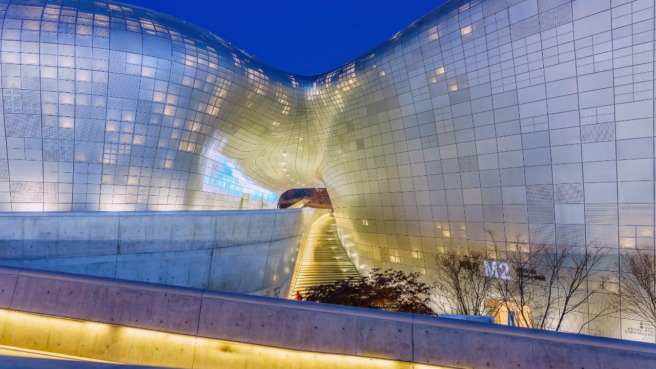 dongdaemun-design-plaza-midrib-waist