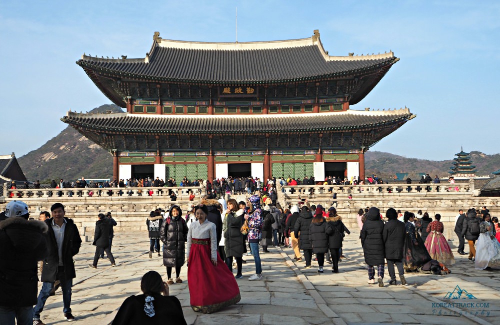 gyeongbokgung-palace-kings-throne