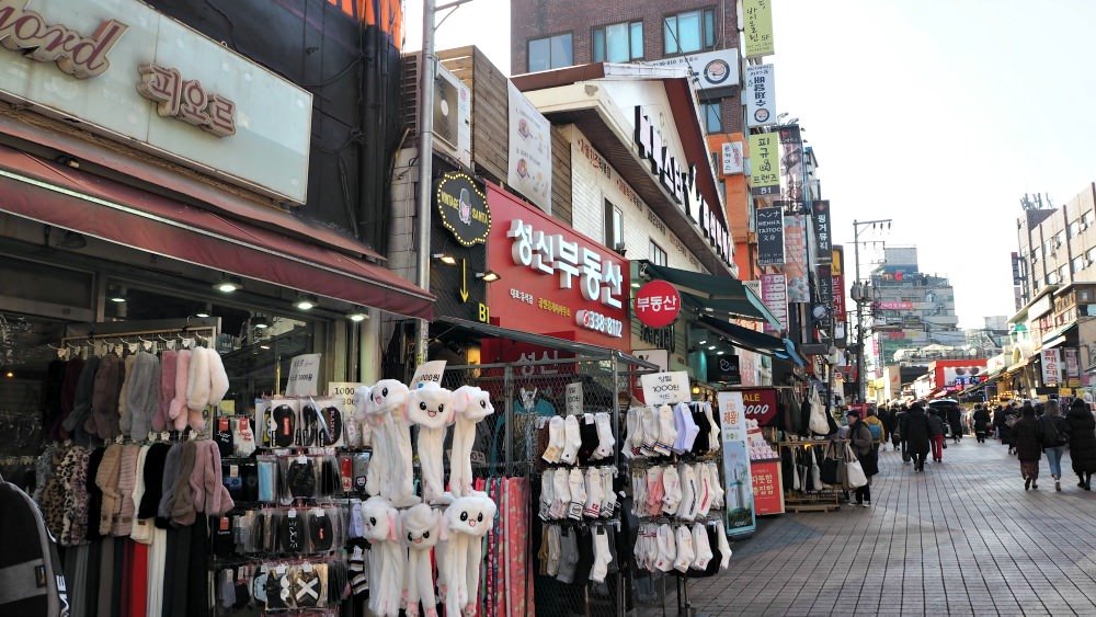 hongdae-street-shops