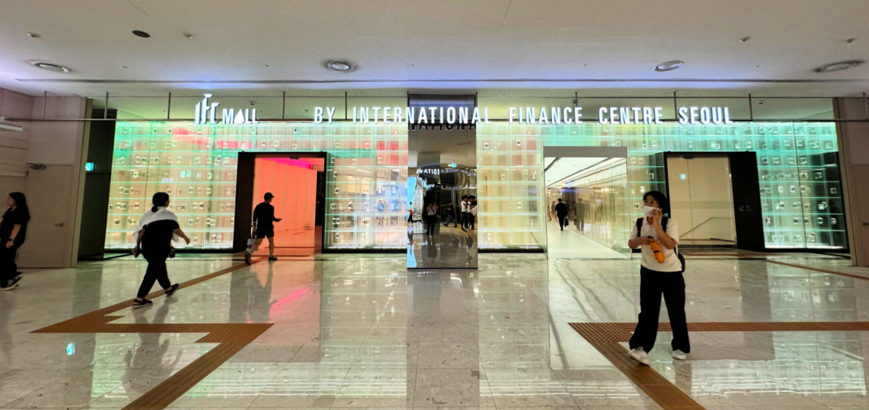 ifc-mall-entrance