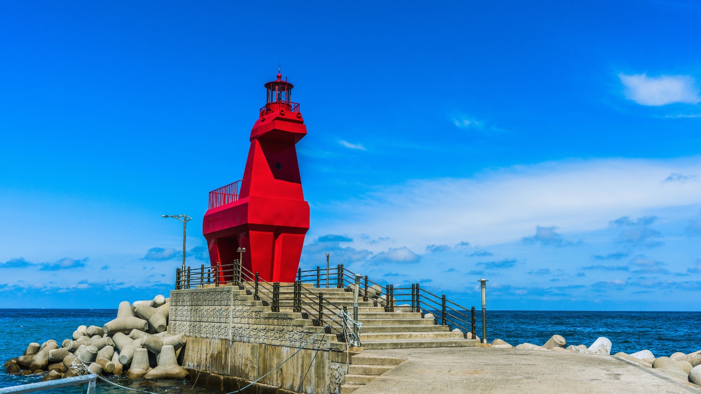 iho-tewoo-beach-jeju-red-watchtower