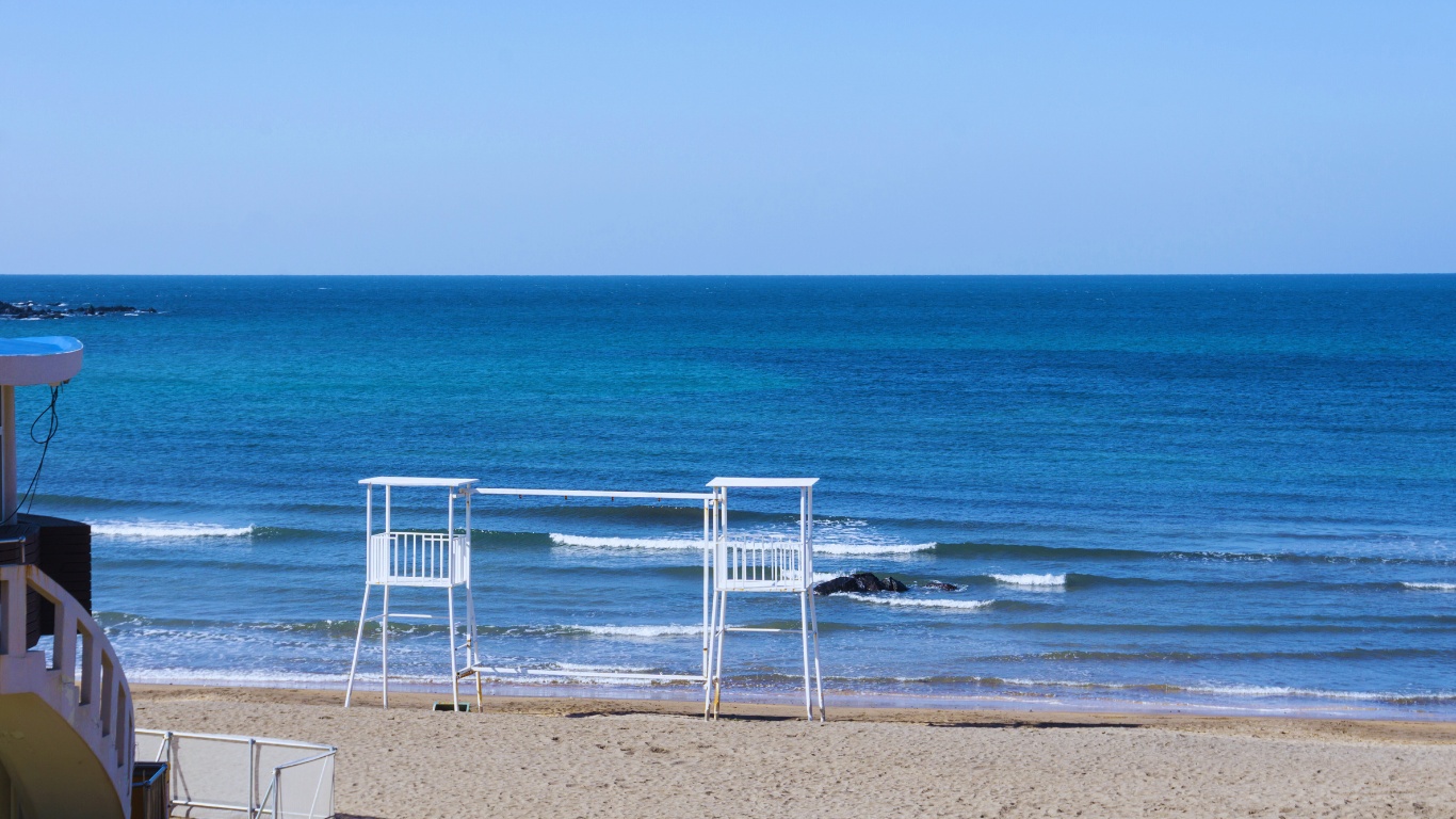 iho-tewoo-beach-jeju-sea-view