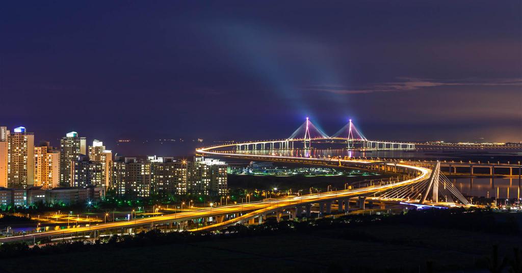 Hotels in Incheon South Korea are perfectly located near the international airport. Incheon is famous for seafood, islands, parks, historical sites, temples.