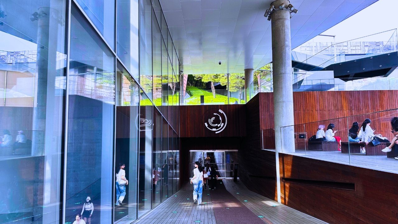 leeum-samsung-museum-of-art-entrance