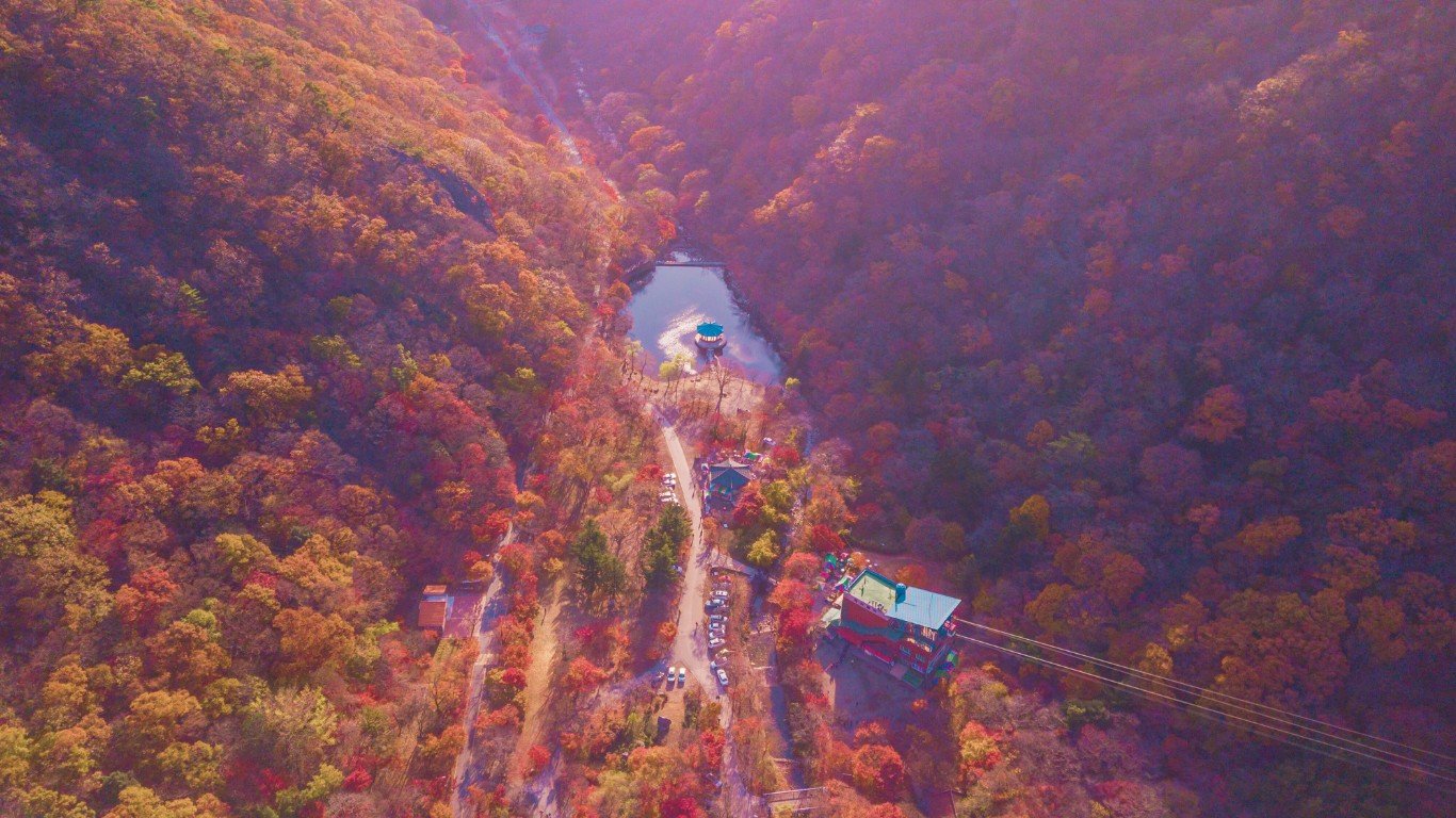 naejangsan-national-park-aerial-view-cable-car