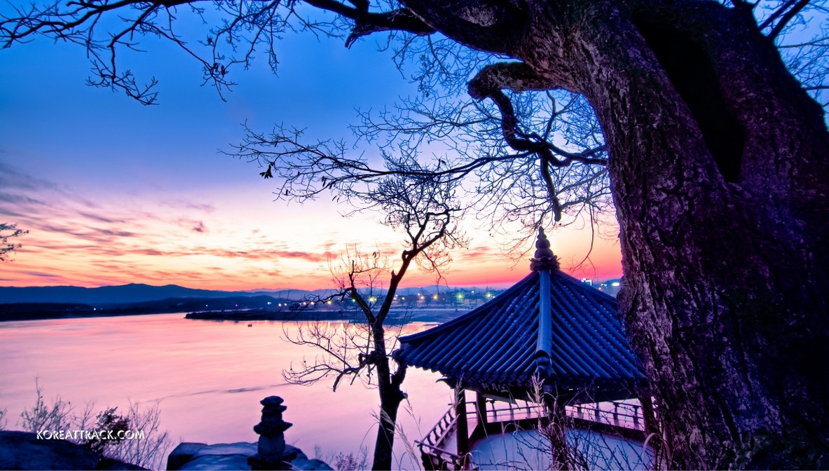 silleuksa-temple-old-stone-pavilion-river-sunset