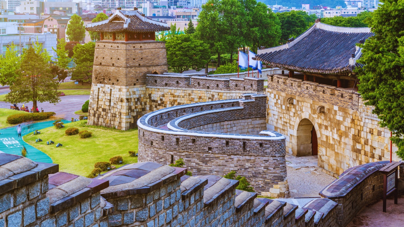 suwon-travel-attractions-walls-hwaseong