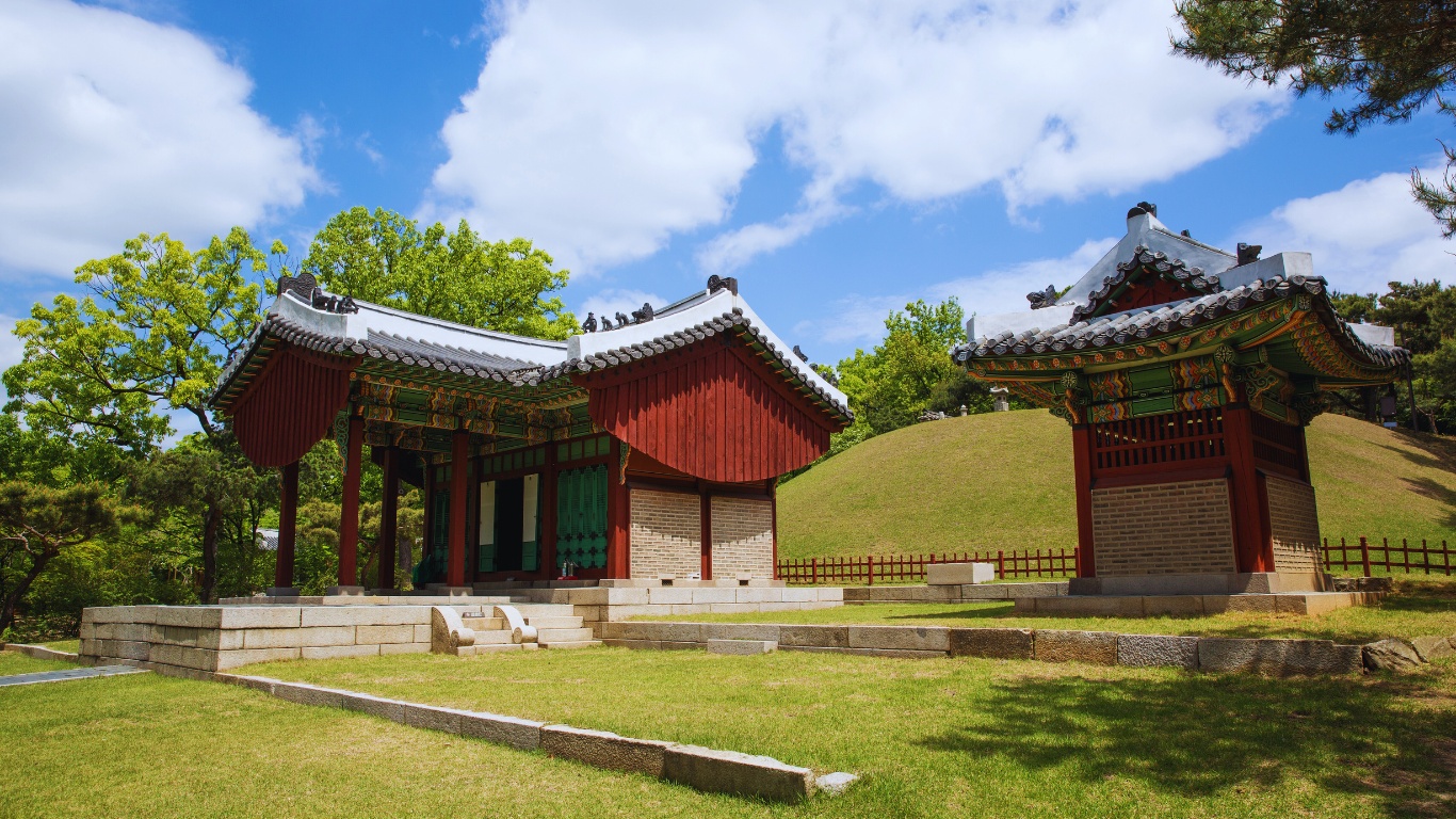 yeonghwiwon-tombs-ceremony-hall-stele-pavilion-seoul-korea