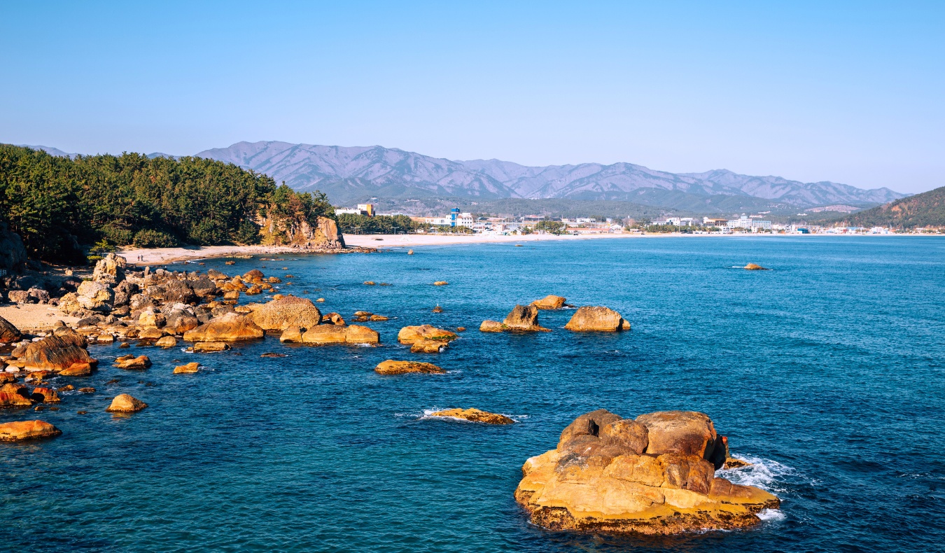 Yeongildae Beach and Pavilion in Pohang offer breathtaking views and a serene atmosphere. Enjoy the crystal-clear waters and the stunning architecture of the Pavilion.
