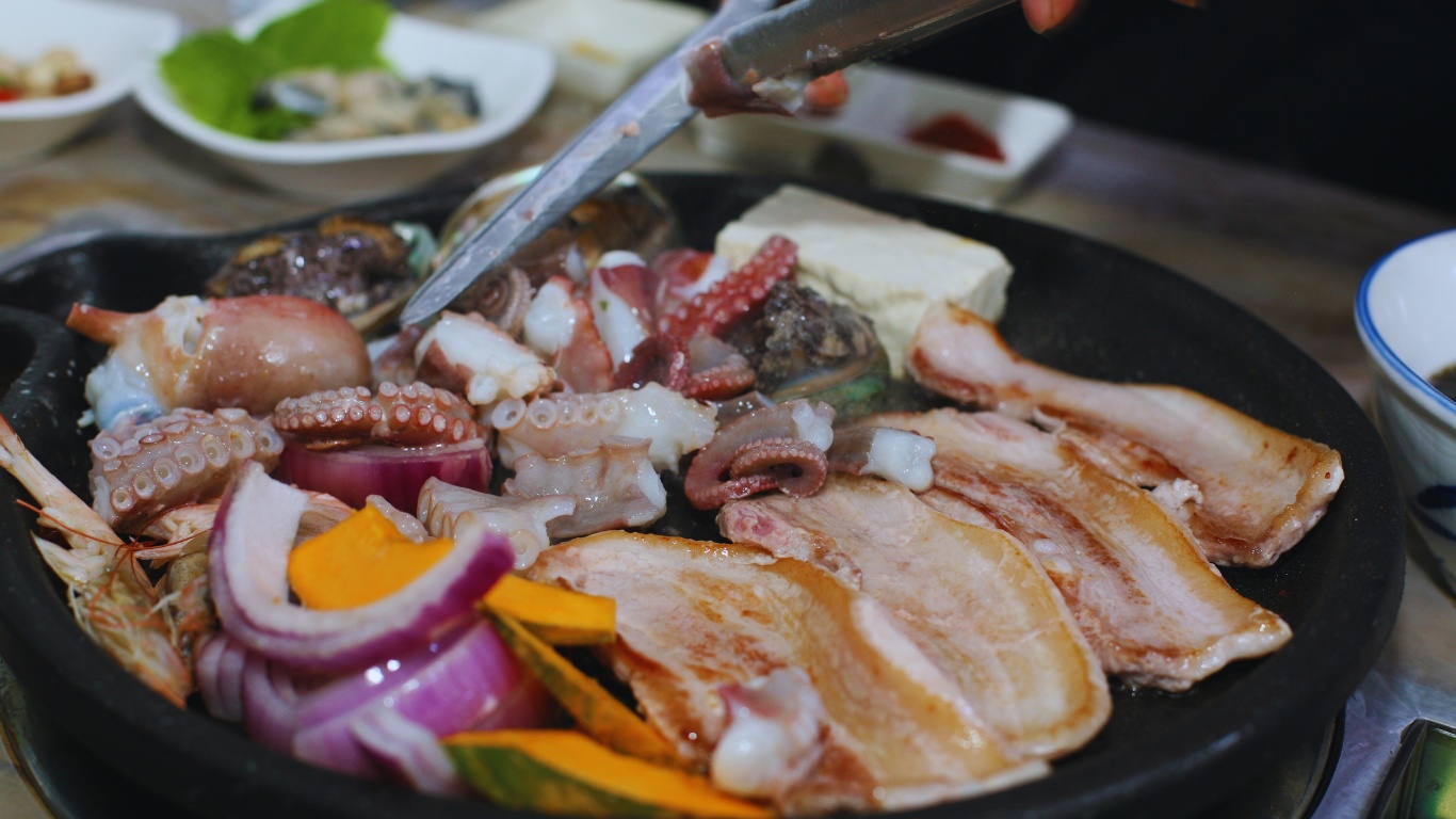 yeosu-city-seafood-dish-meal